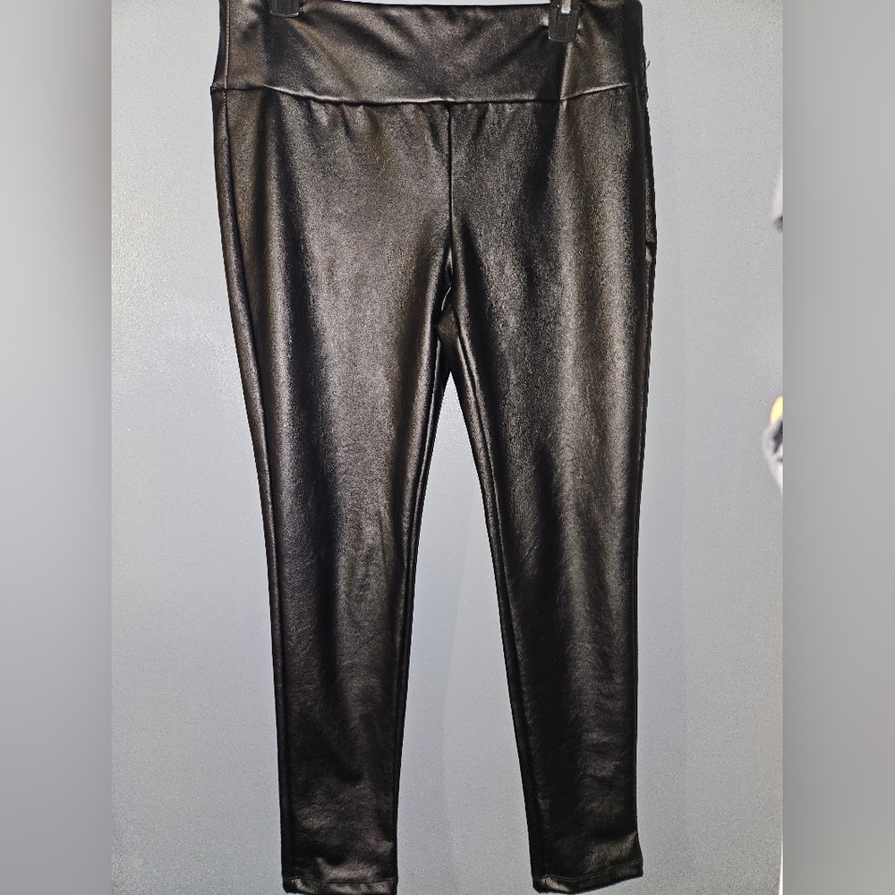 Kendall & Kylie Womans Black Faux Leather Pants Size L